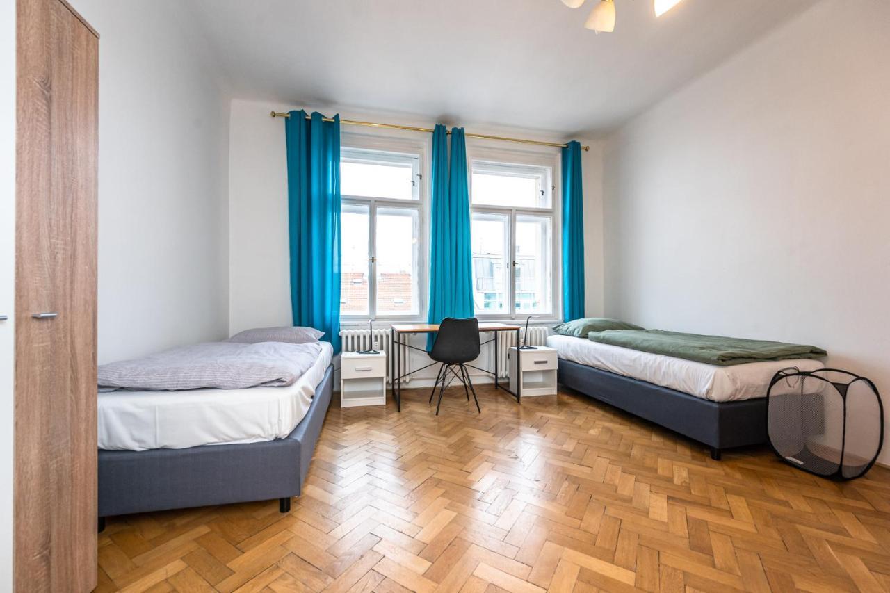 Apartments Safarikova 18 Prag Exterior foto
