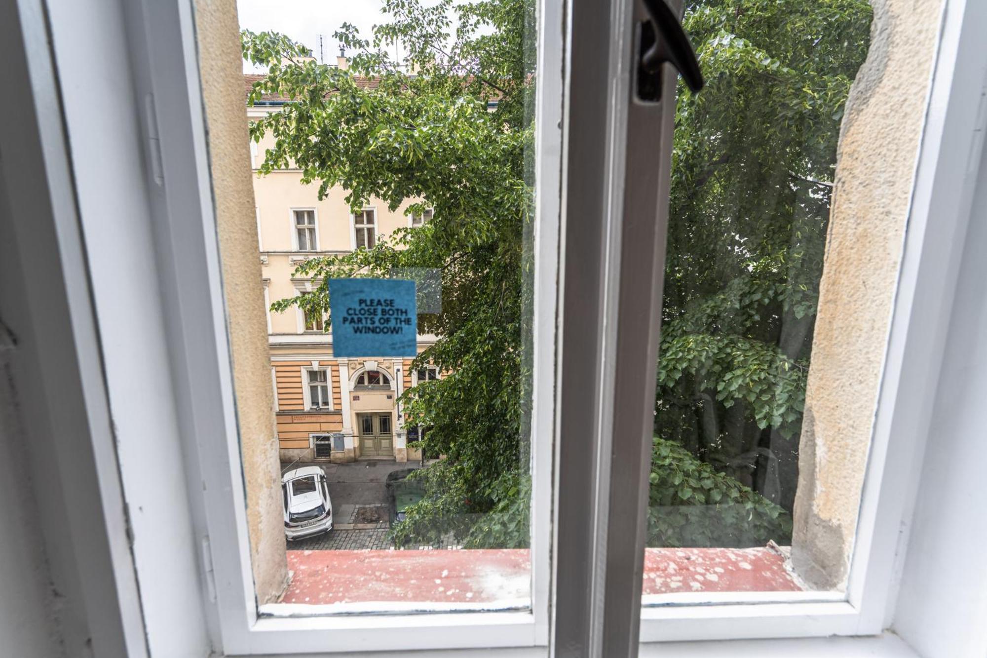 Apartments Safarikova 18 Prag Exterior foto