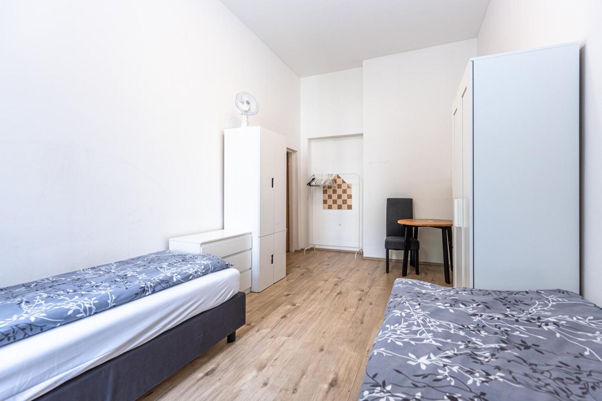Apartments Safarikova 18 Prag Exterior foto